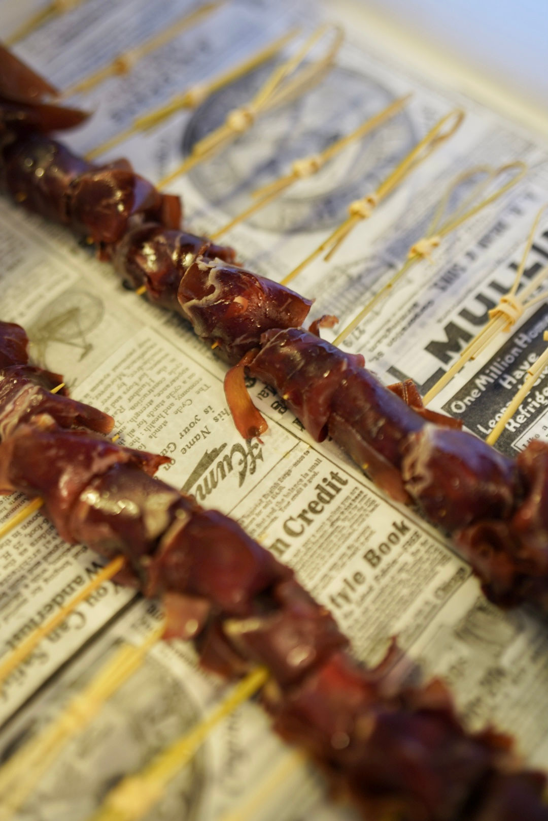 Piruleta de cecina rellena de queso feta