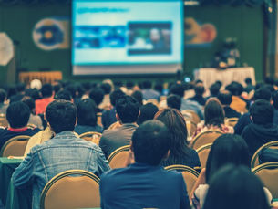 Pengertian Hybrid Event, Kelebihan dan Kekurangan 2022