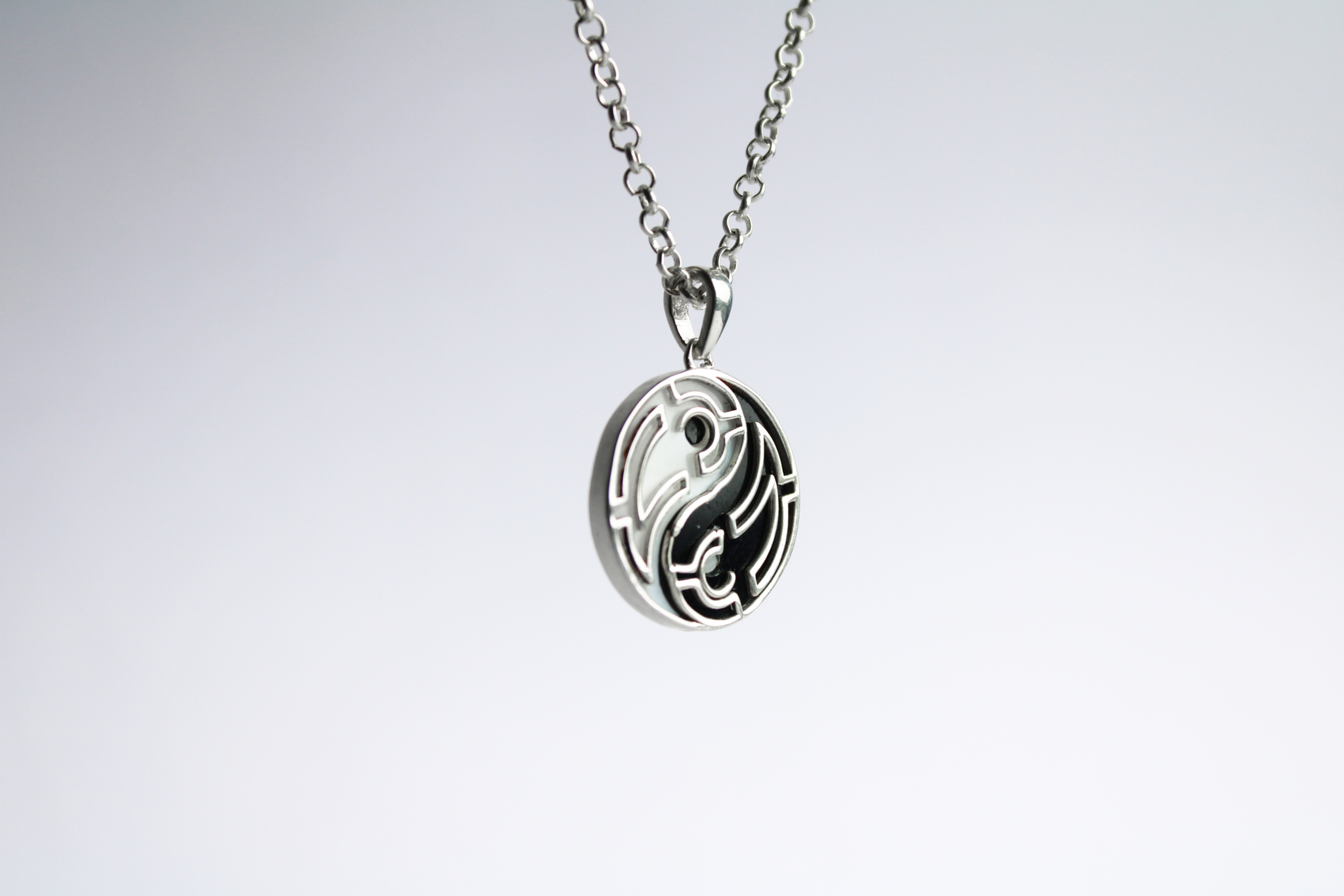 Alive Round Pendant