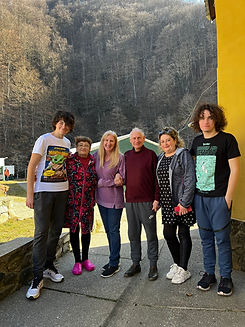 Anatoley family of 5.JPG