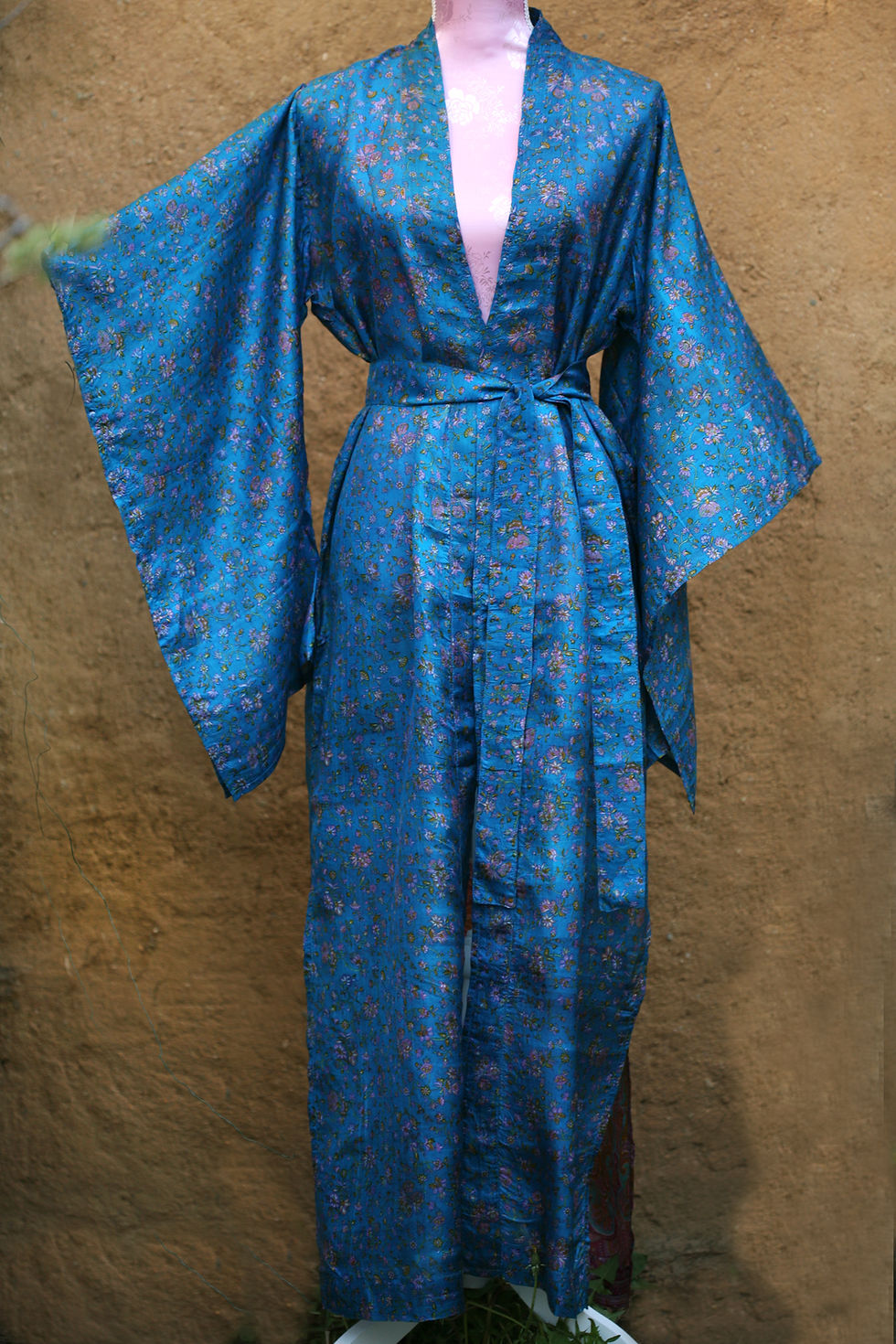 Miniatura: Kimono Divya s japonskými rukávy - přírodní hedvábí