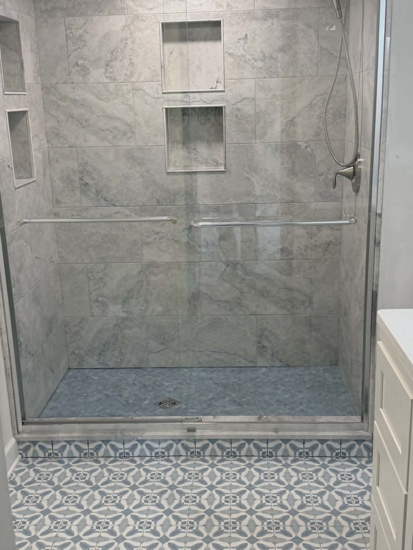 New Shower Aristocraft 3 differet Tile applications in one