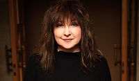 ЕКАТЕРИНА ЛЕОНИДОВНА СЕМЁНОВА советская и российская эстрадная певица, композитор и киноактриса.