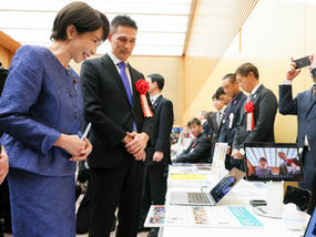 【受講生の活躍】内閣府特命担当大臣表彰受賞！「身体的・環境的制約を理由に『あきらめる』ことのない社会」の実現を～第5期クリスさん