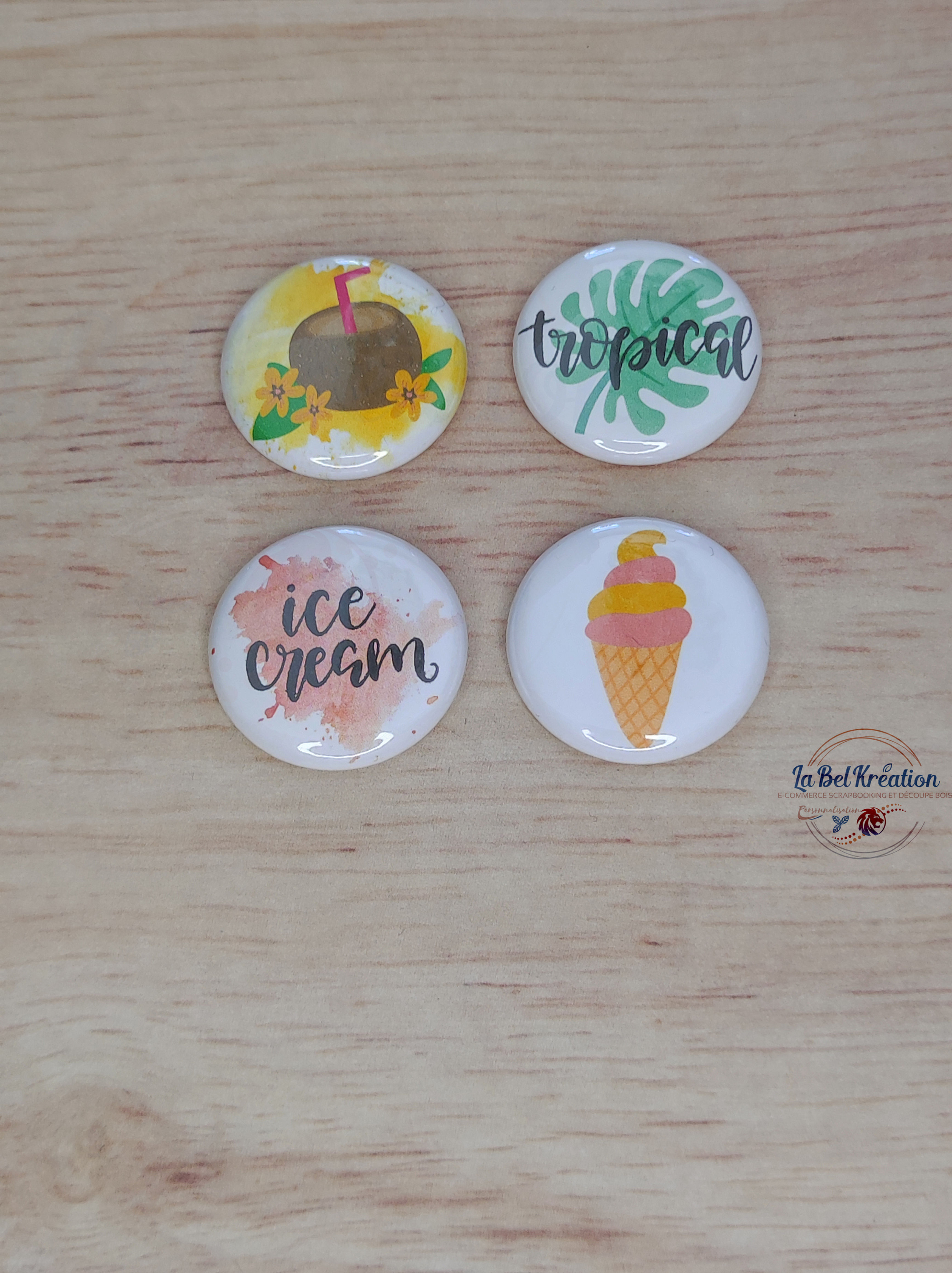 Lot 4 Badges "Sous les tropiques"