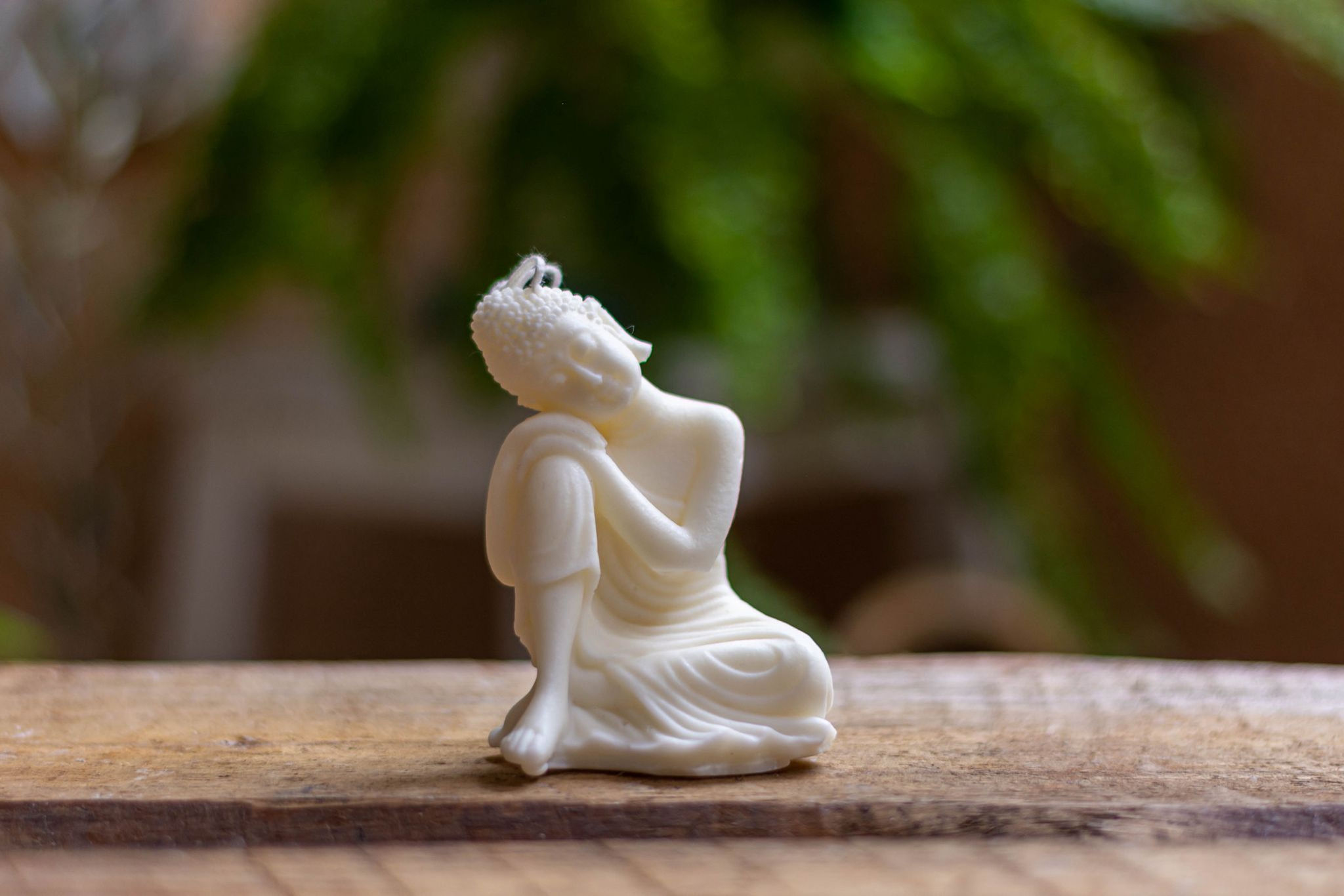 Vela Buda pensativa 