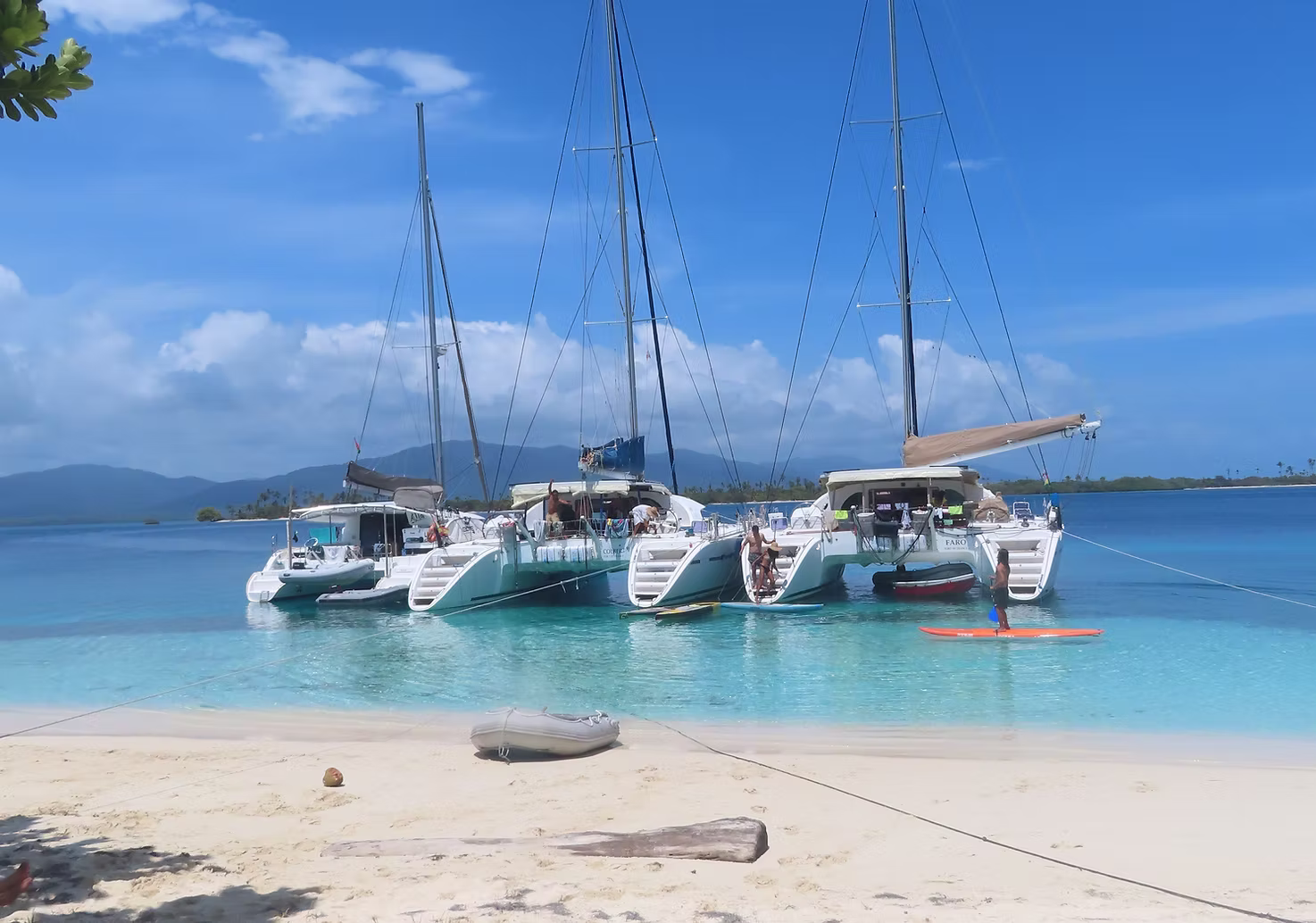 Catamaranes compartidos en las islas San Blas Panamá