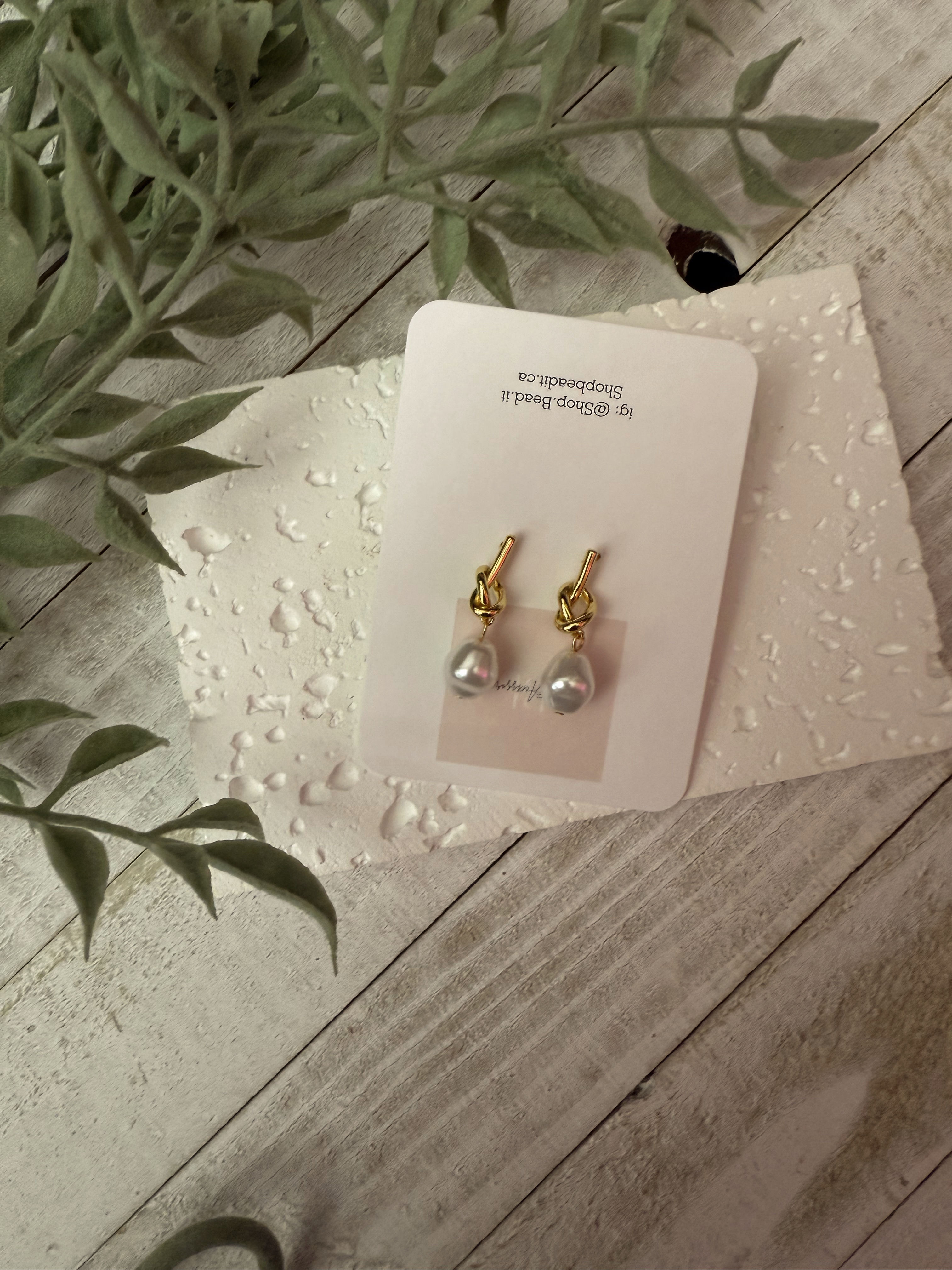 Knot + Pearl, Earrings