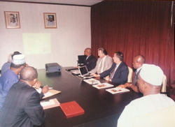 Emeka Mba & team with former Nigerian Vice President - Atiku Abubakar viewing the project slides