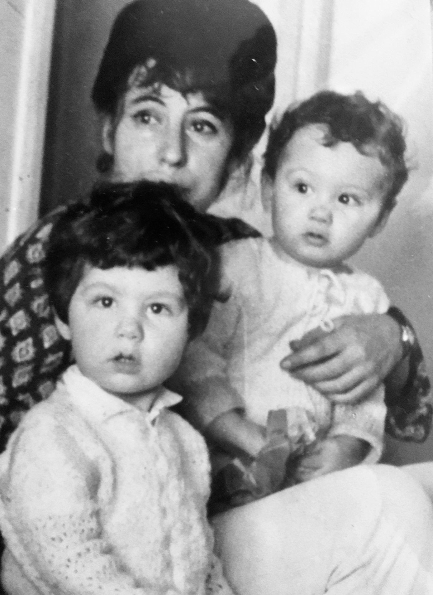 Avec ses enfants Jamal et Faïz
