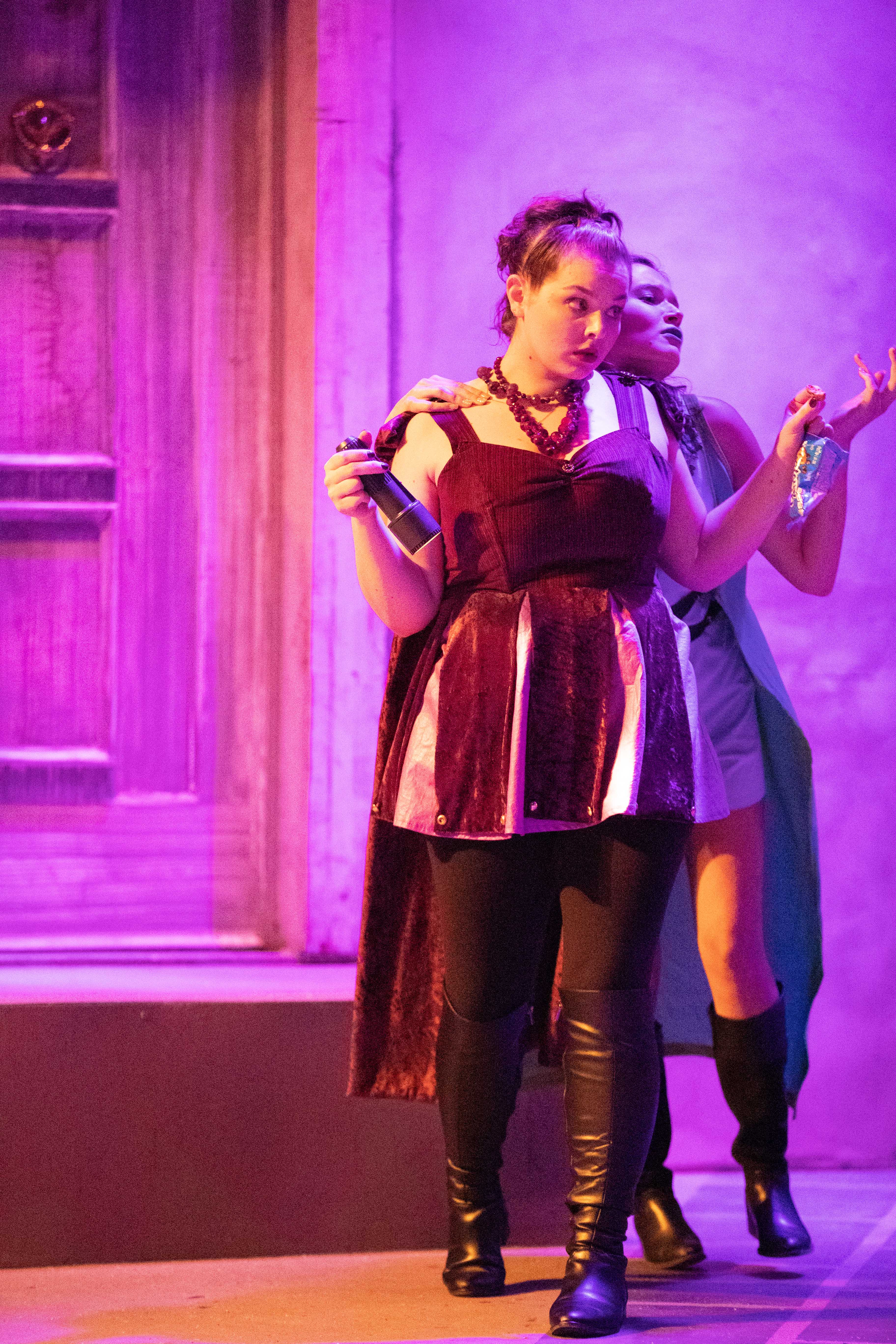 A_ROMEOJULIET-157