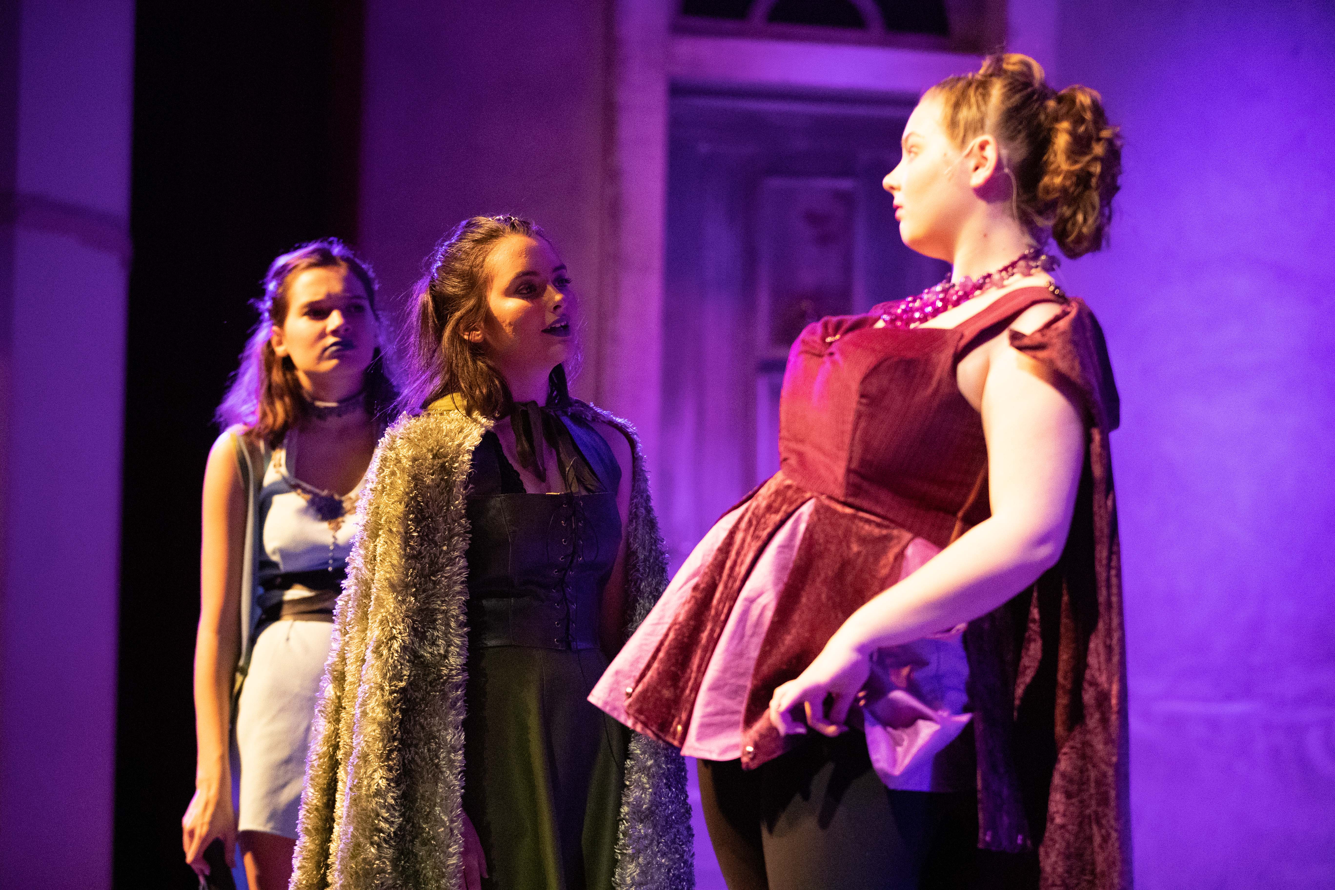 A_ROMEOJULIET-177