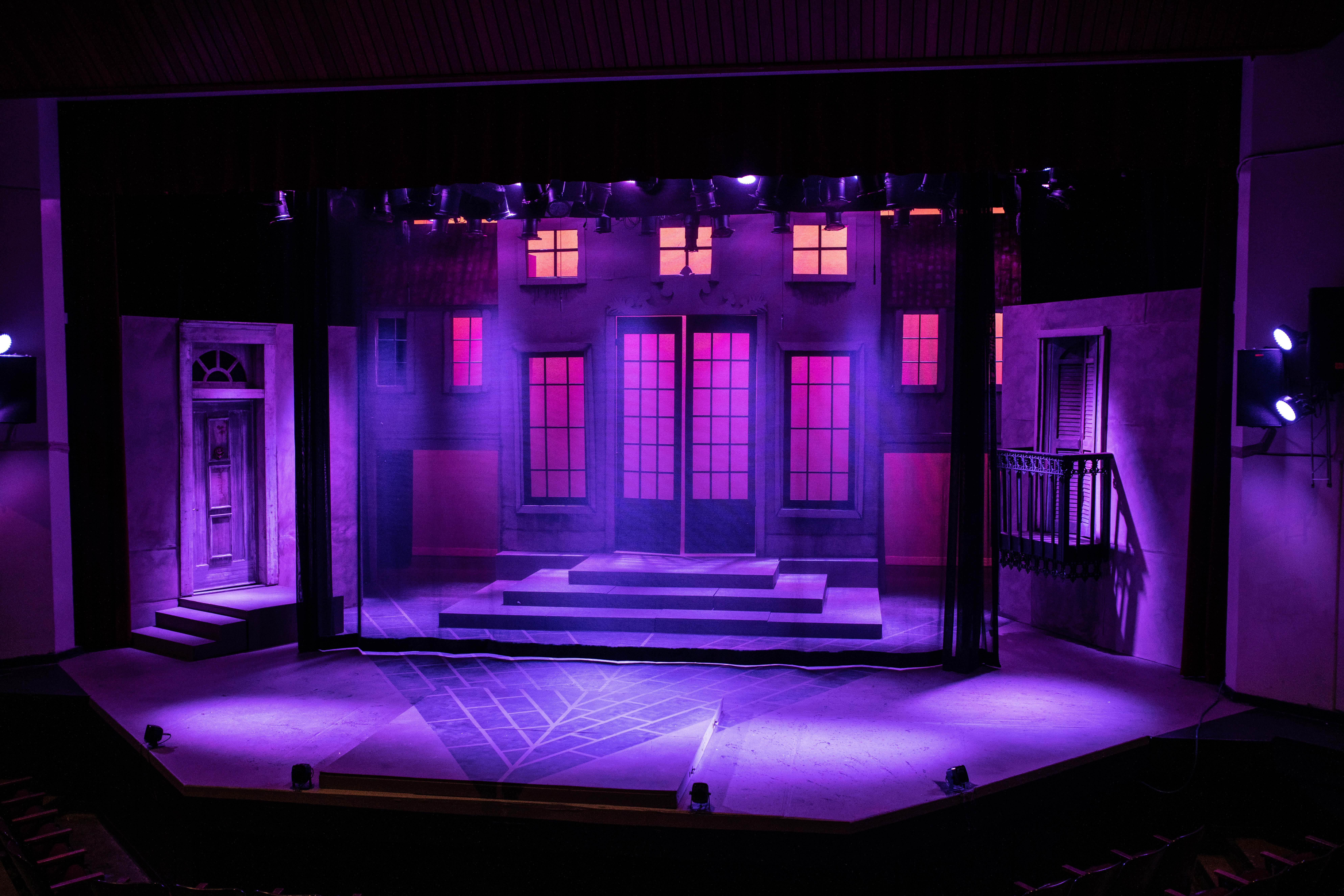 B_ROMEOJULIET-1