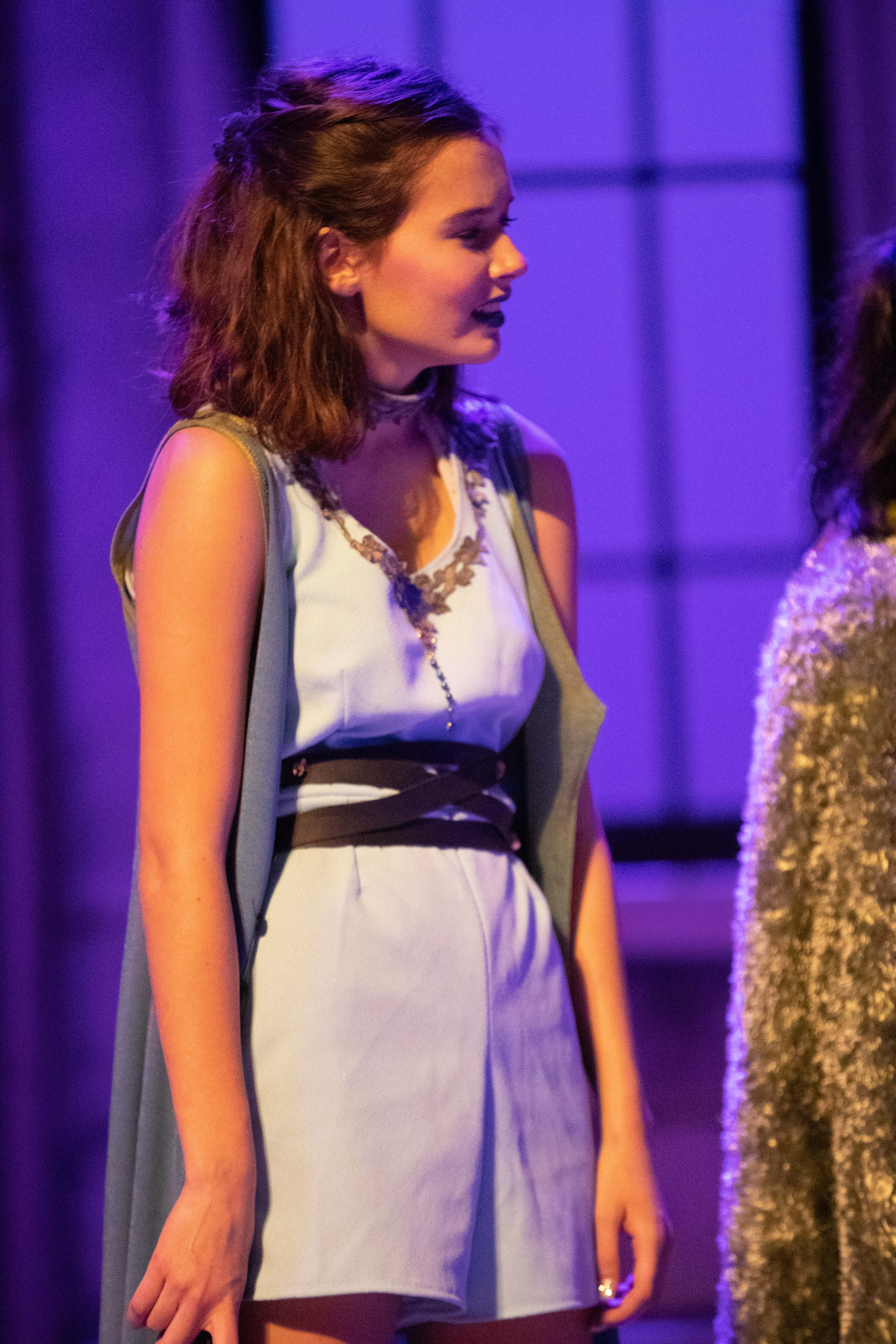 A_ROMEOJULIET-195