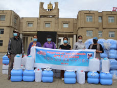 몽골 바가노르 게르촌 취약계층 가정에 건강 위생물통 지원 