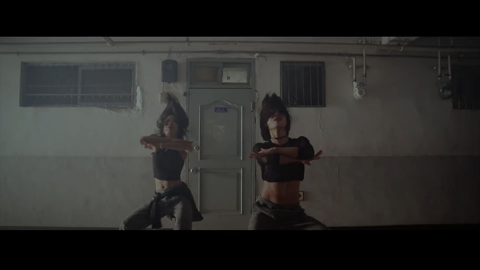 떨스데이파티.00_01_10_11.스틸084