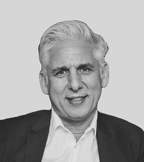 Robine Tulule Headshot - PhysicsX_edited