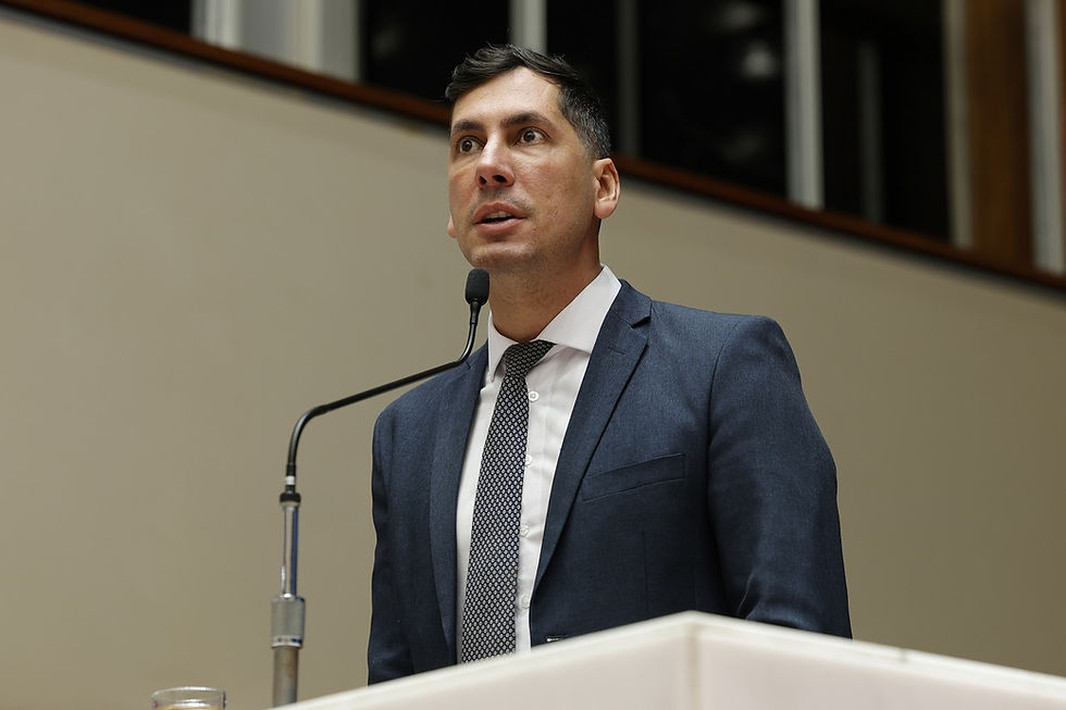 Deputado Lucas Lasmar denuncia falta de remédios para pacientes com doenças respiratórias