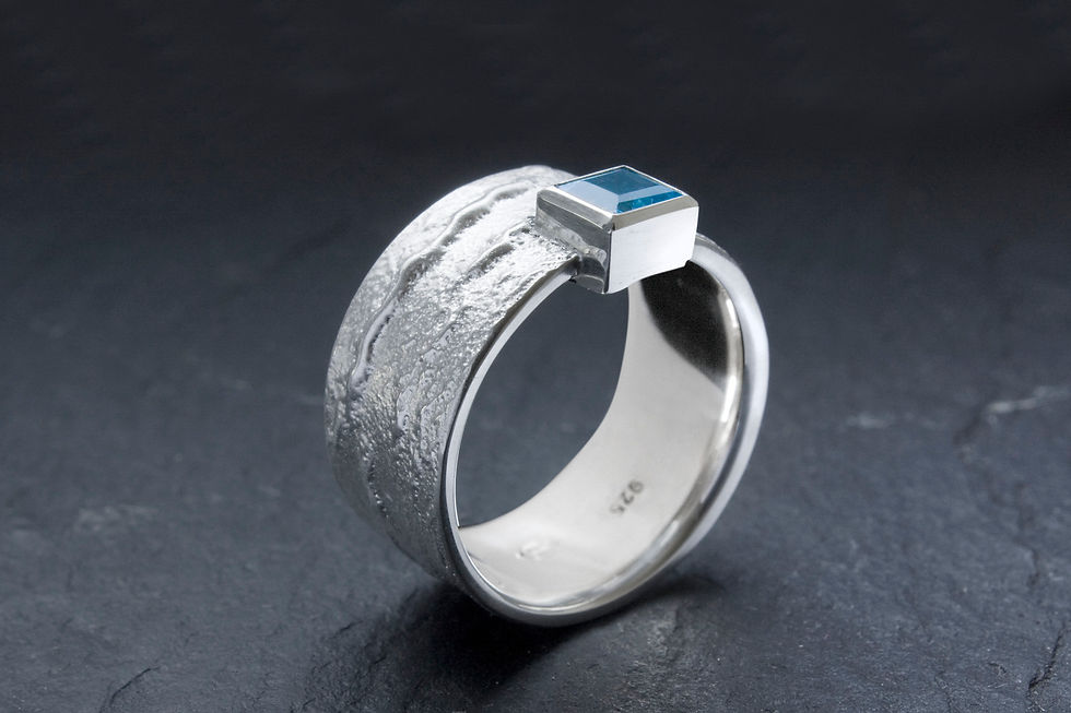Miniaturbild: Ring mit Topas in Swiss Blue. Silber 925. Unikat.