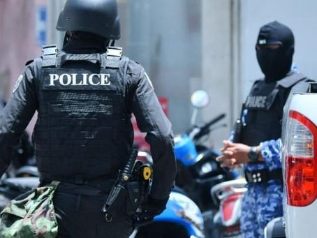 ހުސްނުހީނާ މަގުގައި މާރާމާރީ ހިންގައި، ދެ މީހަކަށް އަނިޔާވެއްޖެ