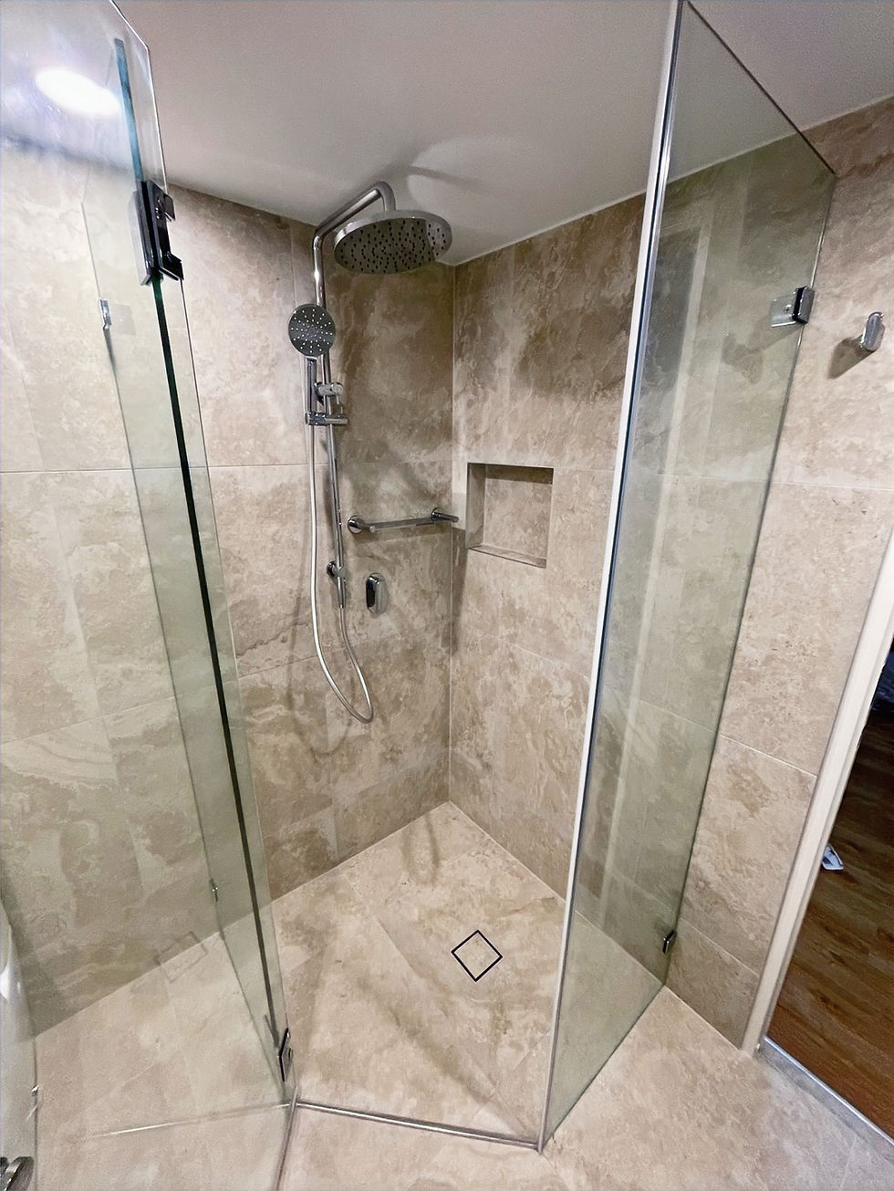 Parramatta main bathroom after renovation_edited