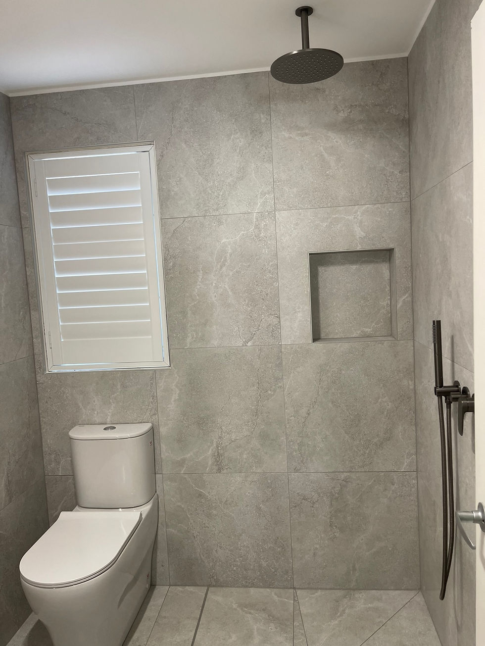 Kellyville ceiling-mounted shower system