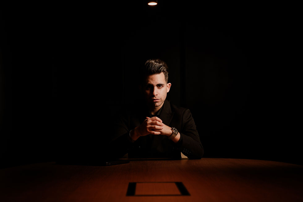 LARROSA HOLDING | Adrián Larrosa