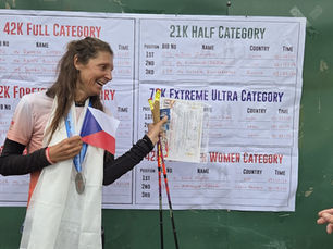 Česká horolezkyně Miroslava Jirková doběhla druhá na Everest Marathonu