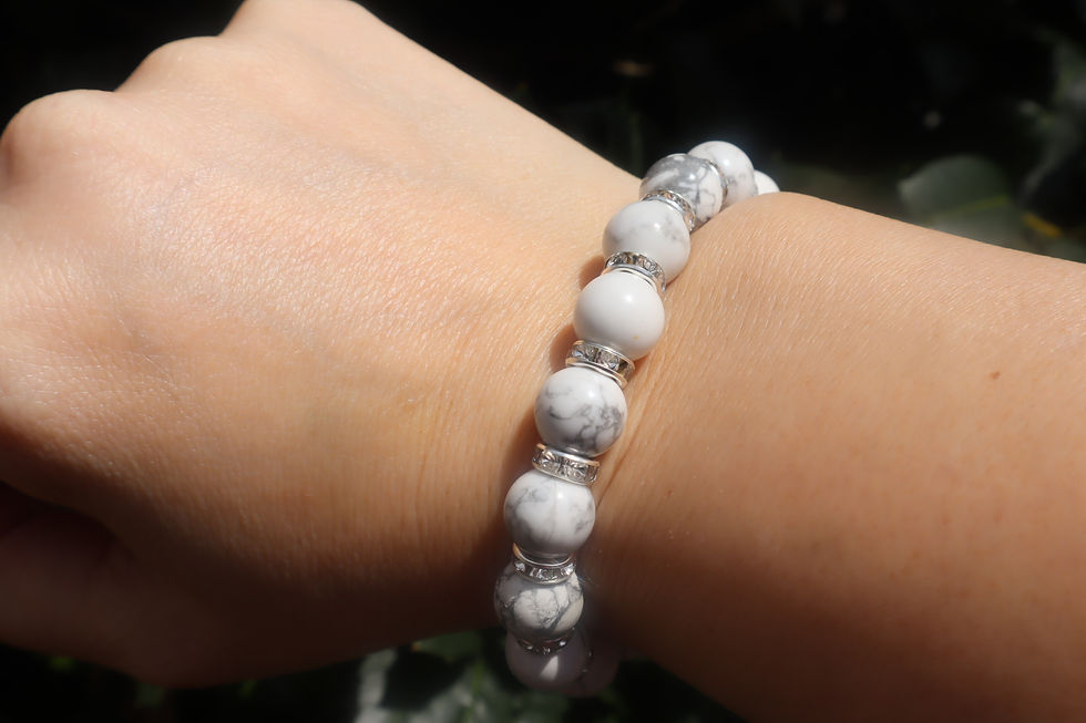Thumbnail: Natural white Howlite Bracelet 10 mm bead size