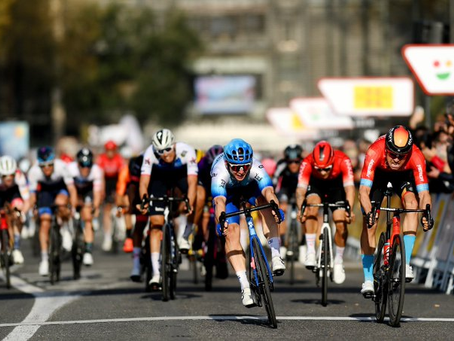 Kaden Groves se lleva la segunda etapa de la Volta Ciclista a Catalunya