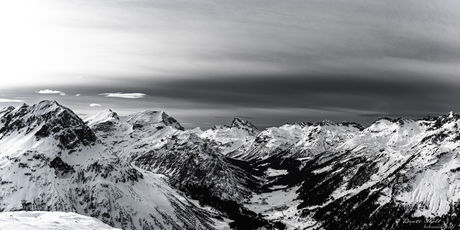 Bergpanorama, Lech am Arlberg, Zuger Tal, Wintertag, Landschaft. Österreich, Winter