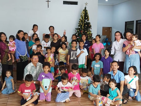 Sukacita Natal di Panti Asuhan