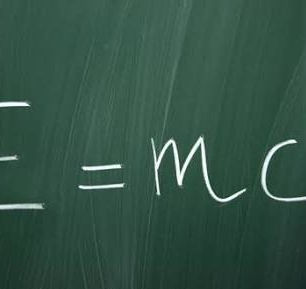 A simple way to understand E=mc^2