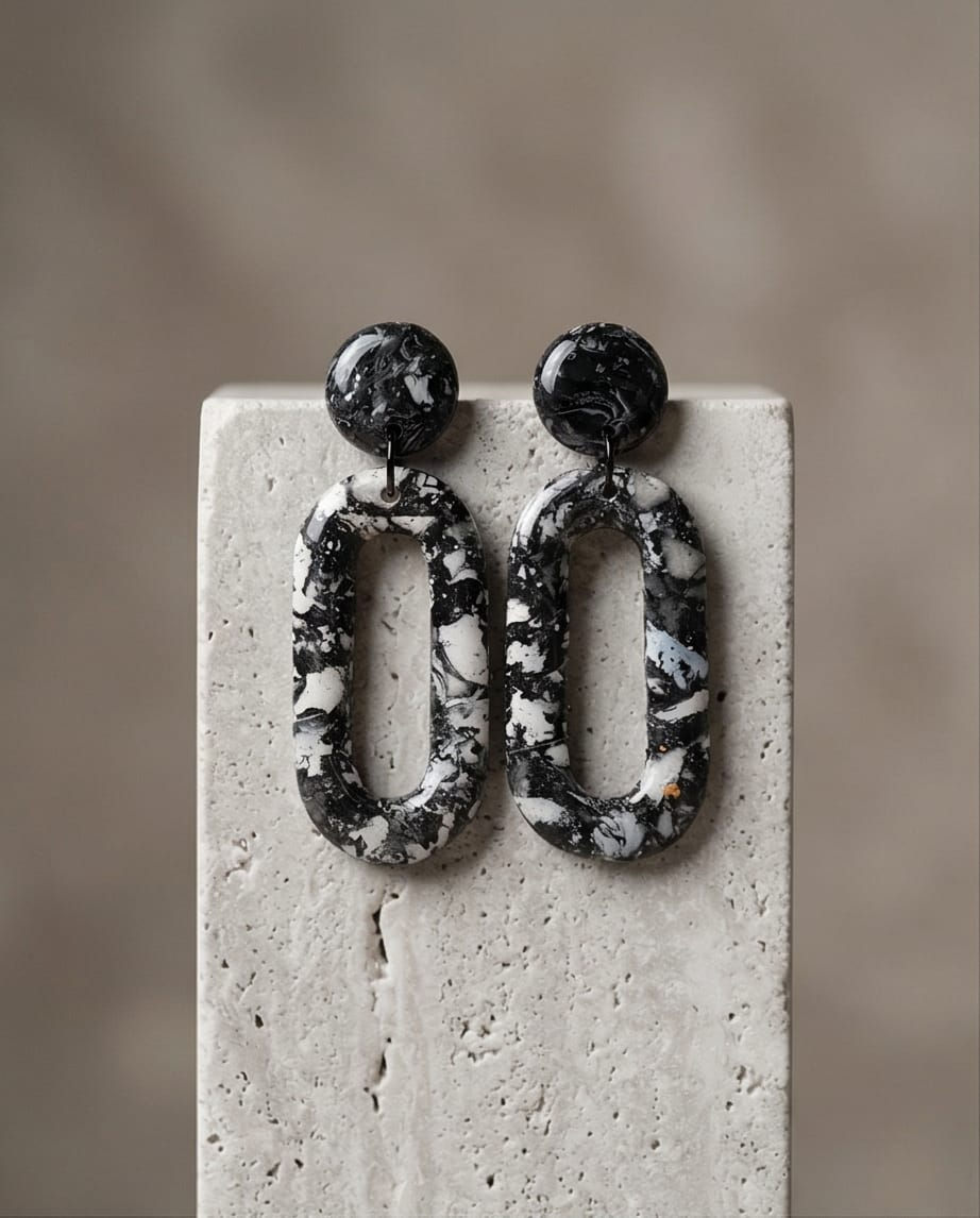 Siyah Polimerkil &Epoksi Tasarım Küpe( çivi paslanmaz çe