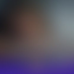 Florence Pugh incarne une infirmière au bord de la rupture dans le clip poignant de YUNGBLUD, "Zombie"