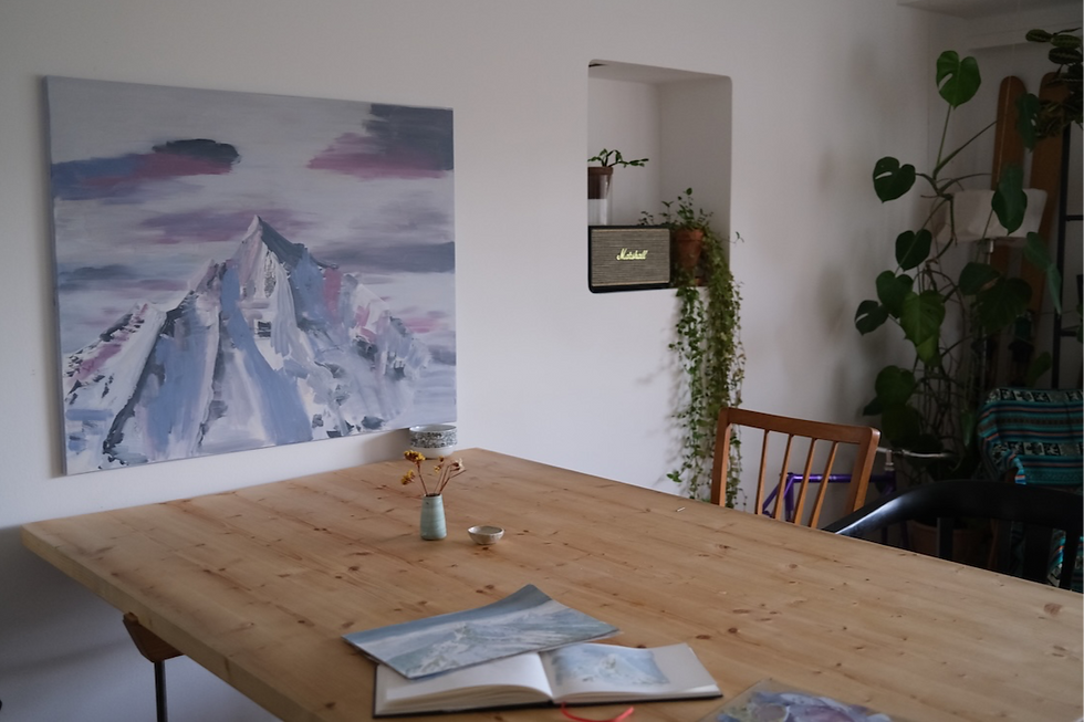 Miniaturbild: Großformatiges Wandbild vom Habicht im Stubaital der Tiroler Künstlerin Wiebke Nicklisch