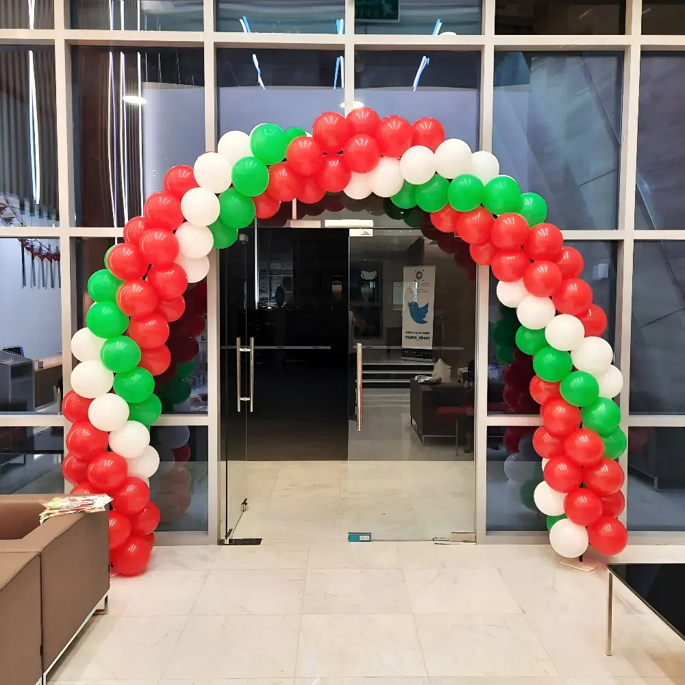 Welcome balloon arch 