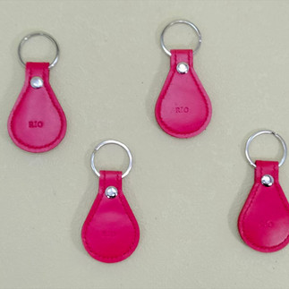 ランドセル リメイクで作られた4つのキーホルダ