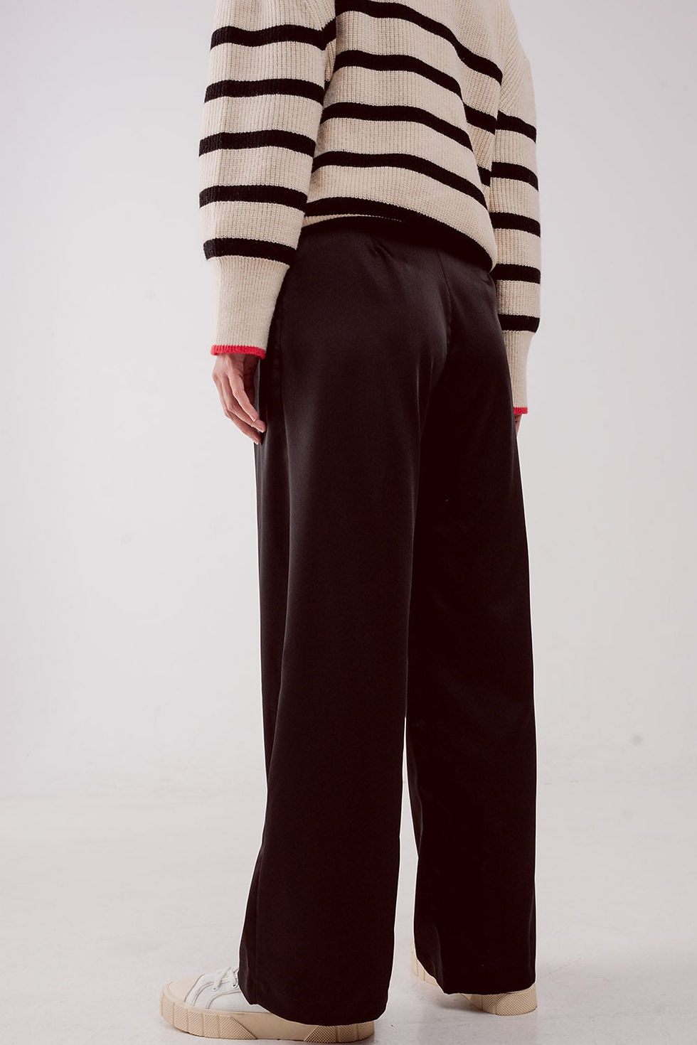 Thumbnail: Palazzo Pleated Pants in Black