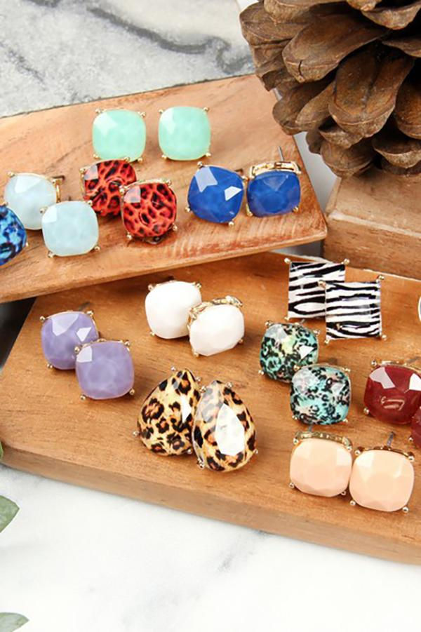 Thumbnail: Cushion Glitter Acrylic Post Earrings