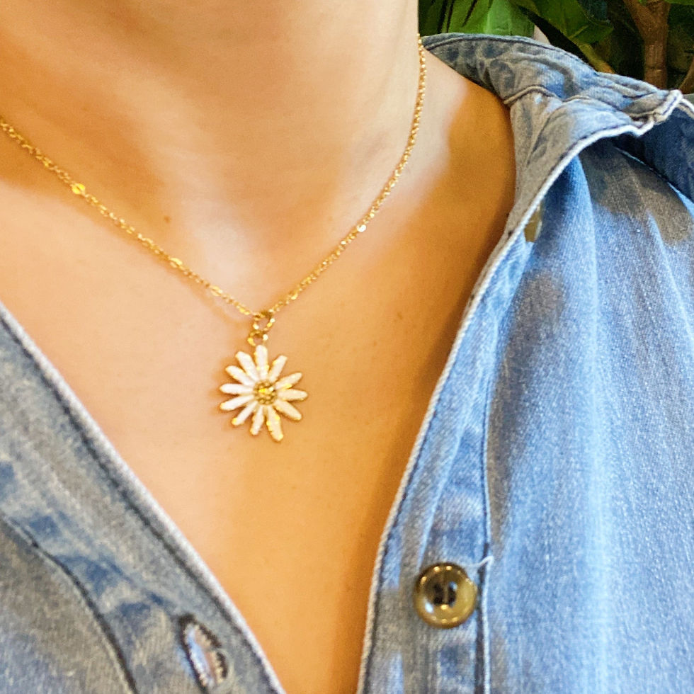Thumbnail: Sweet Daisy Necklace