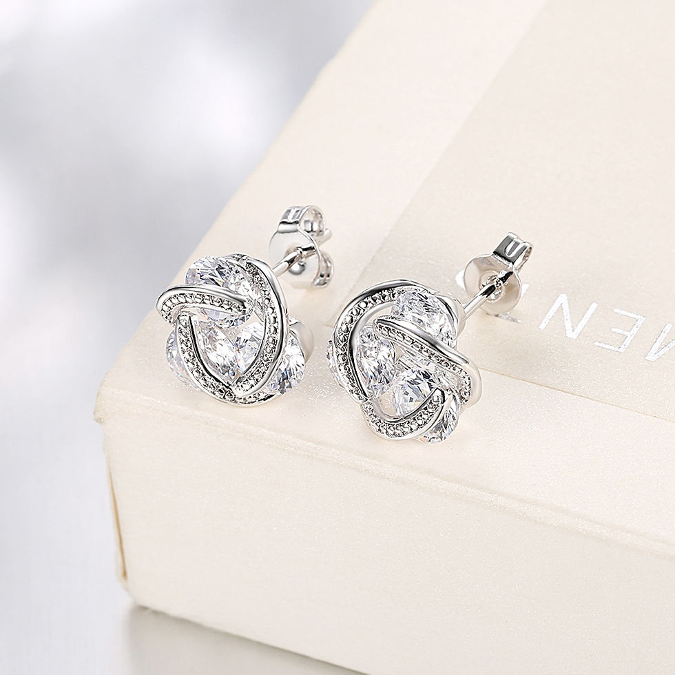 Thumbnail: Zircon Earring with Thread Ball