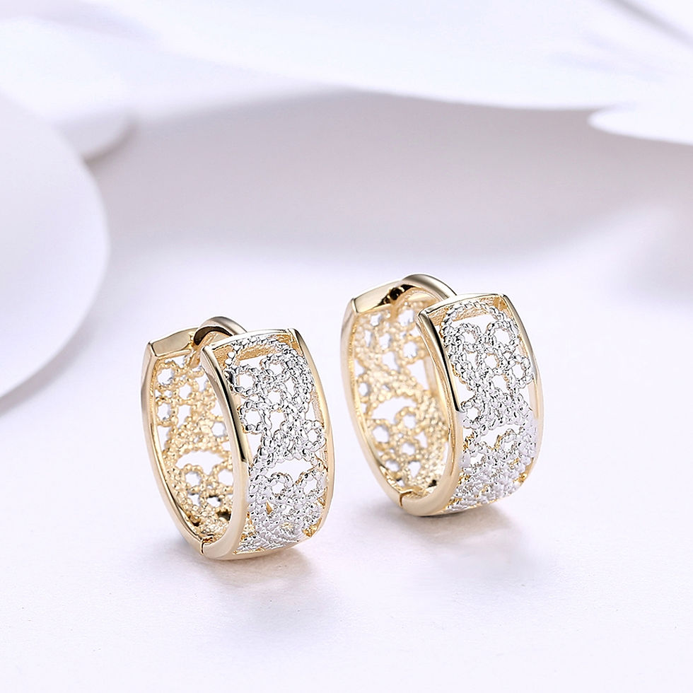 Thumbnail: Embossed Romantic Wind Earring Earclip