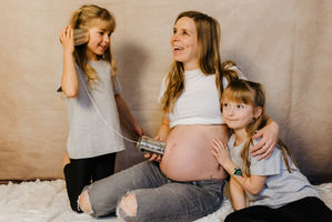 Babybauchshooting mit Familie