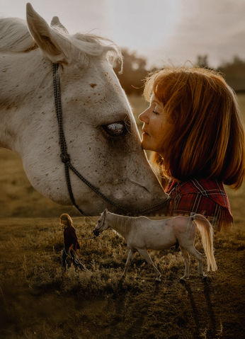 Portrait einer Frau mit Pferd - Portraitfoto in Fürstenwalde