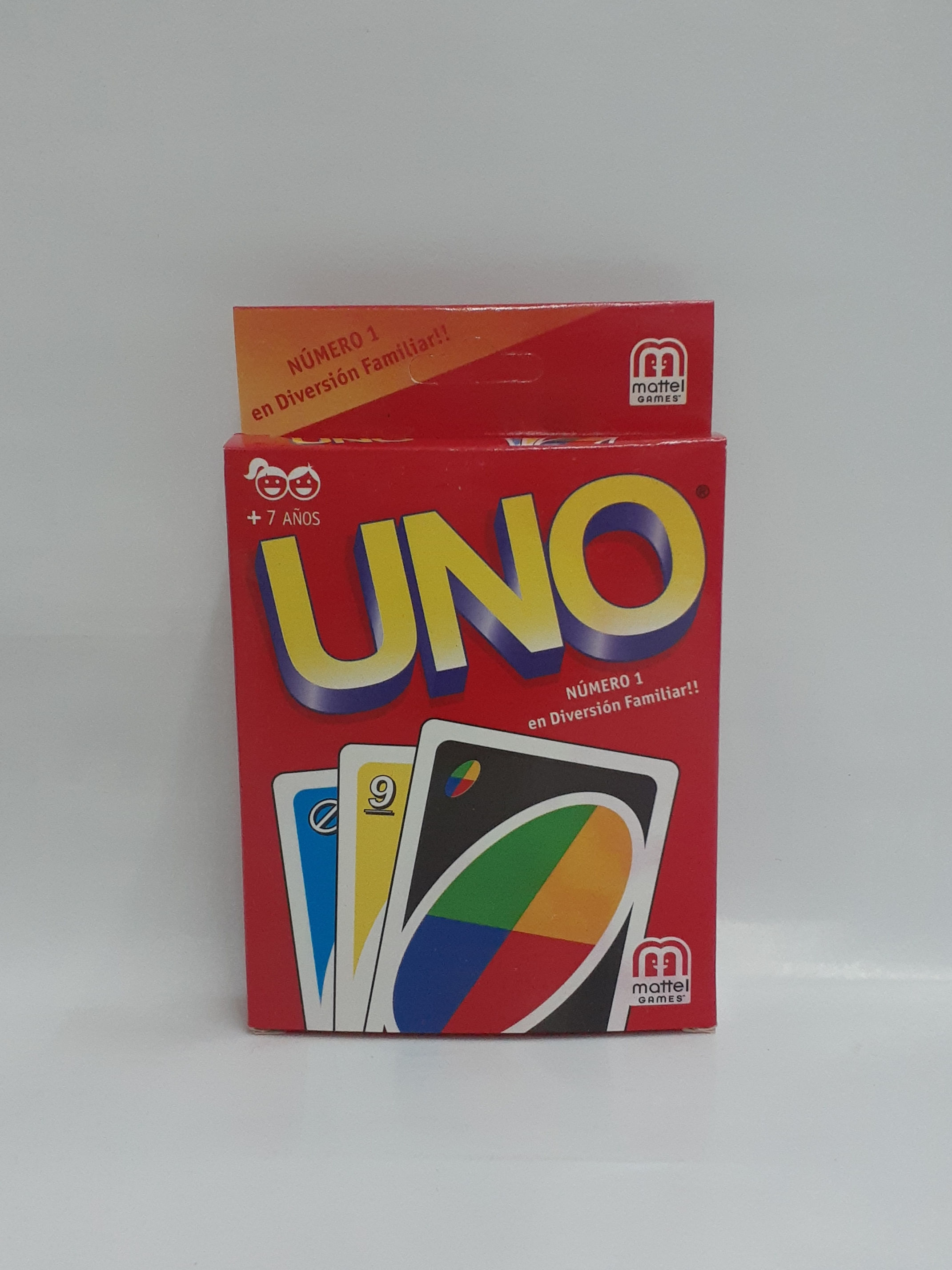 JUEGO DE NAIPES UNO