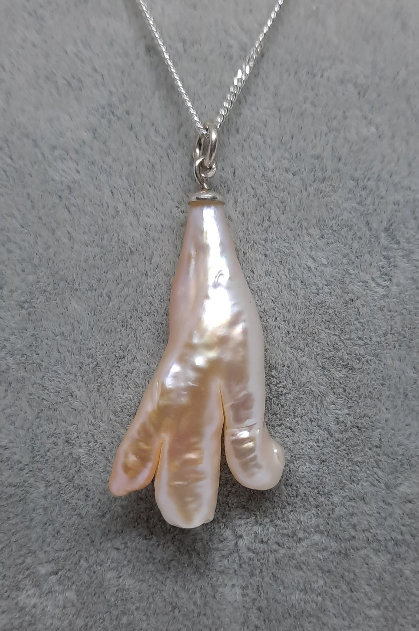 Hanger licht roze 3 poot zoetwater parel