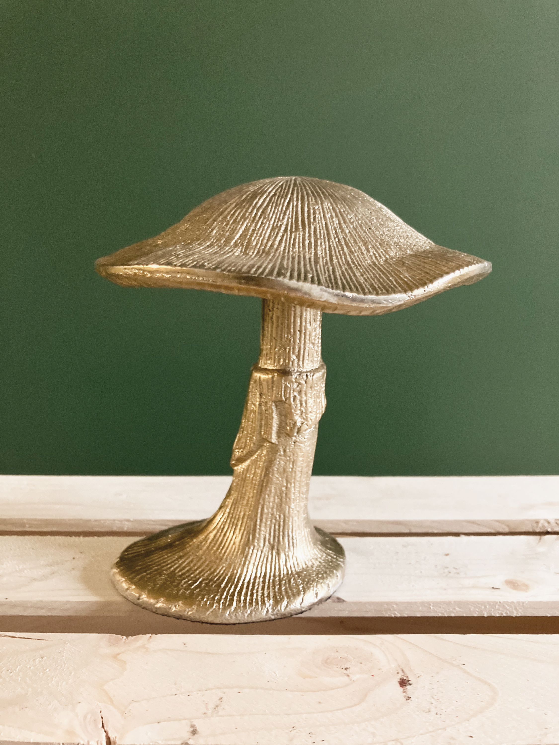 Decorative brass mushroom