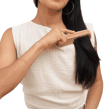 What happens when you comb wet hair?- The Daily Episode Network What happens when you comb wet hair?- The Daily Episode Network