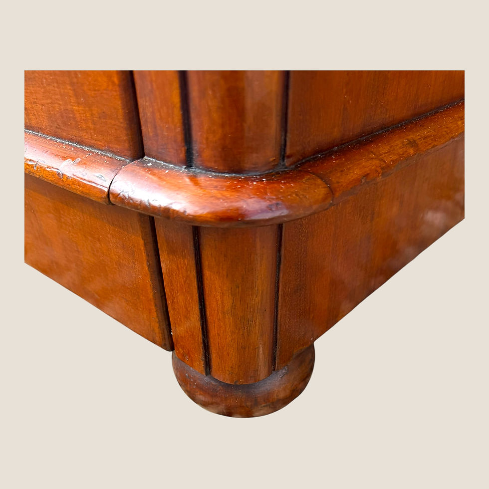 Thumbnail: Antique Victorian Mahogany Chest of 5 Drawers with Wooden Handles